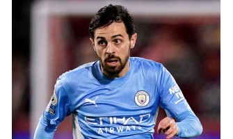 Bernardo Silva underskriver en toårig kontrakt med Barcelona