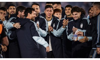 Enzo Fernández tager endnu en gang afsked med Lionel Messi
