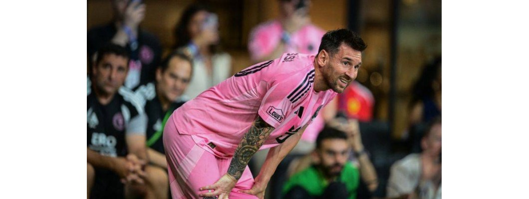 Lionel Messi fik endnu engang en perfekt 10-er og blev dermed kåret til kampens spiller Lionel Messi fik endnu engang en perfekt 10-er og blev dermed kåret til kampens spiller