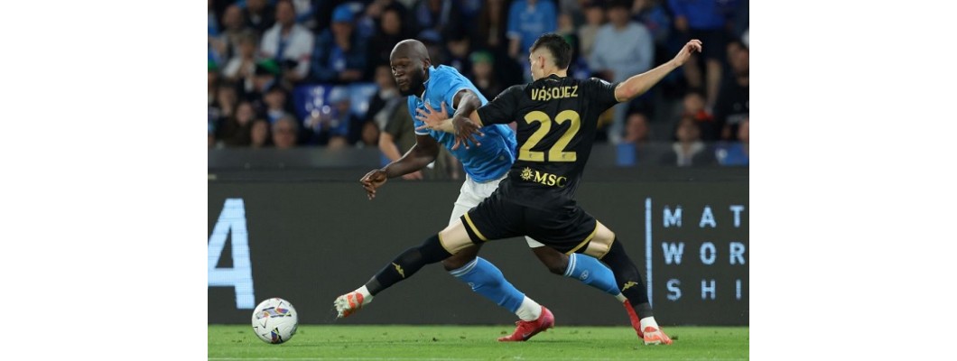 Napoli er det mest succesfulde eksempel på spillersigneringer i denne sæson Napoli er det mest succesfulde eksempel på spillersigneringer i denne sæson