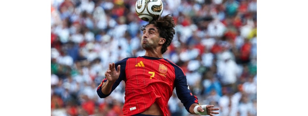 Paris Saint-Germains træner, Luis Enrique, værdsætter Ferran Torres' evner højt Paris Saint-Germains træner, Luis Enrique, værdsætter Ferran Torres' evner højt