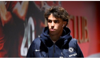 Spillerens kolde øjne er fulde af sorg